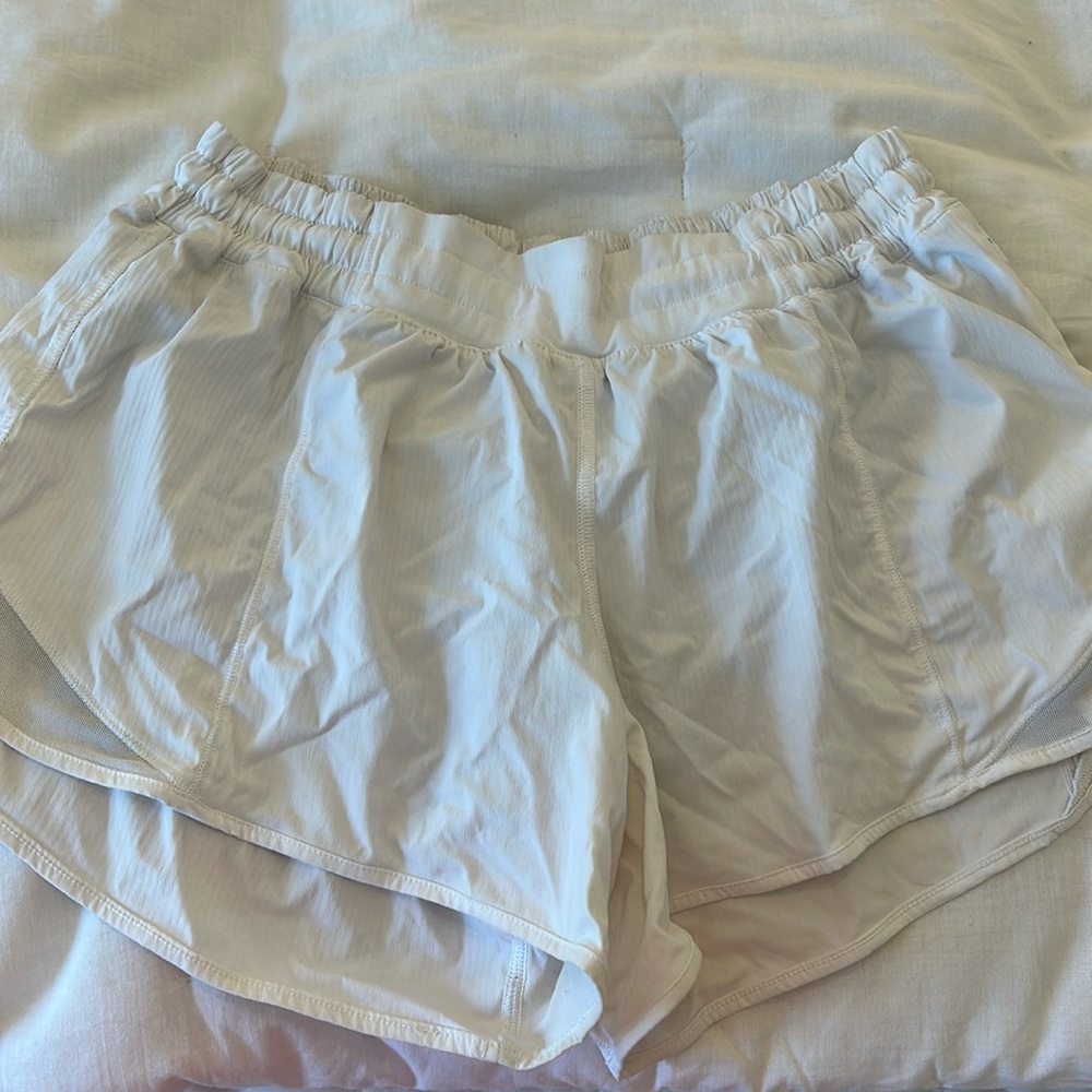 Lululemon hotty hot shorts 4 inch
